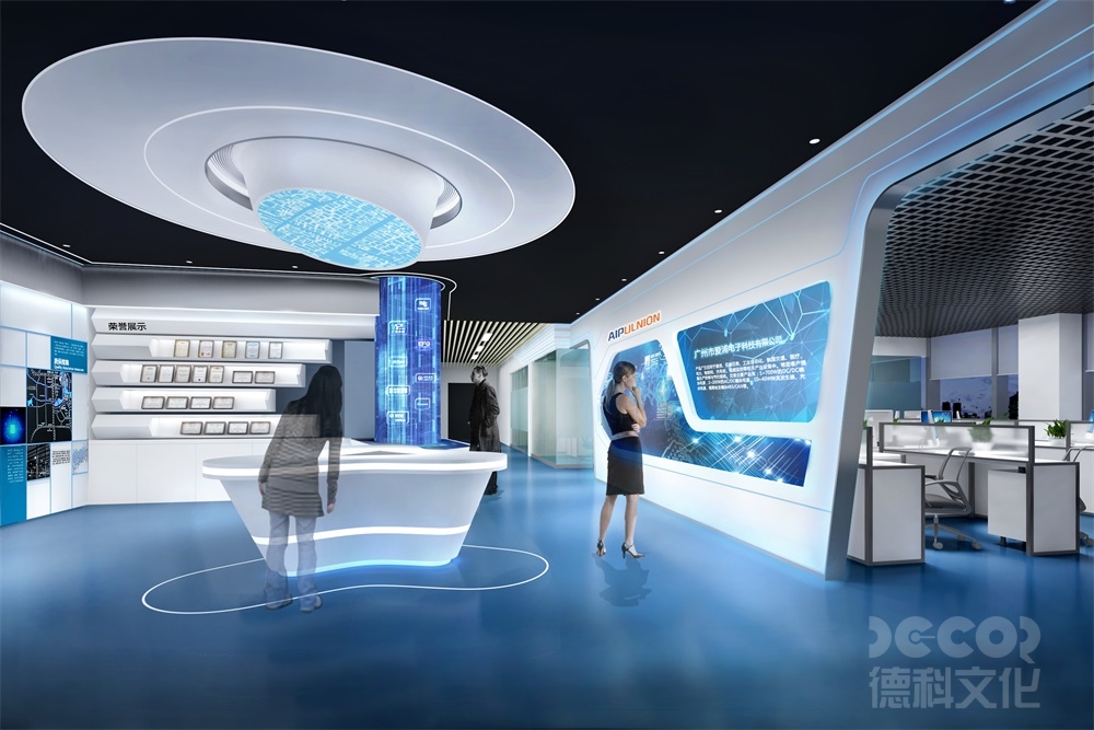 展覽廳設計中，如何考慮觀眾的參觀時間和節(jié)奏？